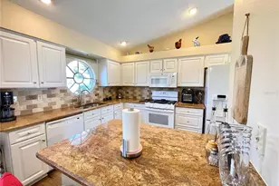 6323 Silver Lakes Dr E, Lakeland, FL 33810 - Photo 5