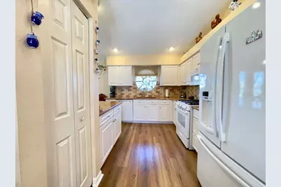 6323 Silver Lakes Drive E, Lakeland, FL 33810 - Photo 3