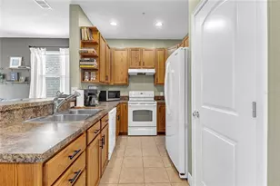 28 W Esther St, Orlando, FL 32806 - Photo 9