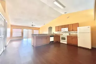 352 Clermont Dr, Kissimmee, FL 34759 - Photo 3