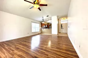 2541 Chatham Cir, Kissimmee, FL 34746 - Photo 11