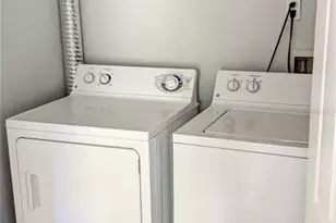 2007 Dixie Belle Dr, Orlando, FL 32812 - Photo 11