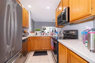 9377 Jasmine Flower Ln, Orlando, FL 32832 - Photo 5