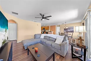 3924 Pemberly Pines Cir, Saint Cloud, FL 34769 - Photo 11