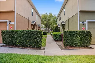 3924 Pemberly Pines Cir, Saint Cloud, FL 34769 - Photo 3