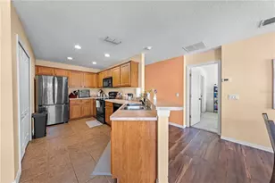 3924 Pemberly Pines Cir, Saint Cloud, FL 34769 - Photo 13