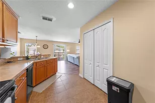 3924 Pemberly Pines Cir, Saint Cloud, FL 34769 - Photo 17