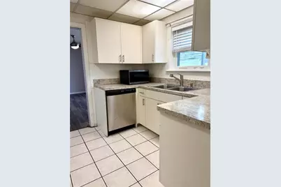 2419 Wells Avenue, Sarasota, FL 34232 - Photo 9