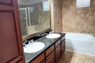 914 Charo Pkwy, Davenport, FL 33897 - Photo 17