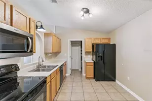 5230 Silver Thistle Ln, Saint Cloud, FL 34772 - Photo 9