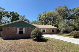 3876 NE 27th Ct, Ocala, FL 34479 - Photo 3