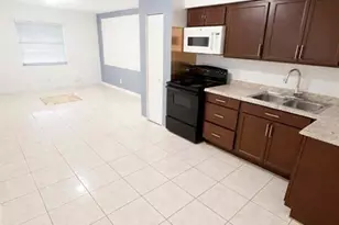 746 NE Michigan Ct, Saint Cloud, FL 34769 - Photo 5