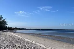 611 Destiny Dr, Ruskin, FL 33570 - Photo 17