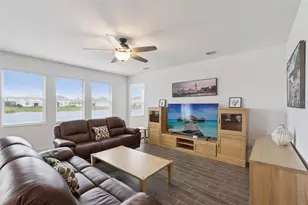 3373 Wauseon Dr, Saint Cloud, FL 34772 - Photo 5