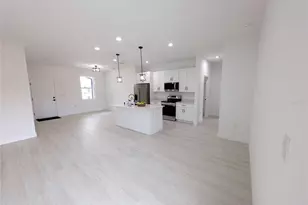 7097 Bougainvillea St, Englewood, FL 34224 - Photo 5