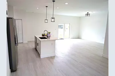 7097 Bougainvillea Street, Englewood, FL 34224 - Photo 3