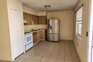 736 Michigan Ct, Saint Cloud, FL 34769 - Photo 3