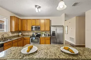 422 Graystone Blvd, Davenport, FL 33837 - Photo 9