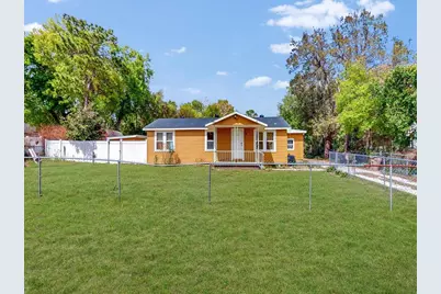 2017 Miller Boulevard, Fruitland Park, FL 34731 - Photo 1