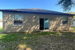 34772 Mulrion Dr, Zephyrhills, FL 33541 - Photo 25