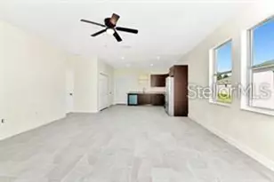 285 N Kentucky Ave, Umatilla, FL 32784 - Photo 3