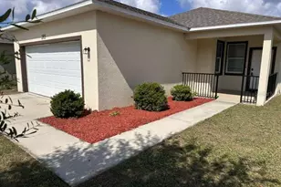 285 N Kentucky Ave, Umatilla, FL 32784 - Photo 1