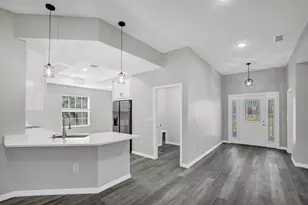 9003 Sheppard Dr, Lake Wales, FL 33898 - Photo 9