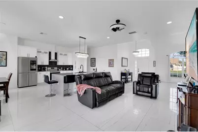 2654 Hawthorne Lane, Kissimmee, FL 34743 - Photo 5