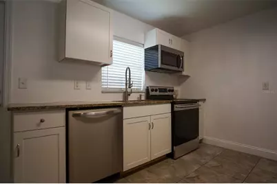 217 W Maple Street, Davenport, FL 33837 - Photo 5