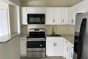 682 Walkup Dr, Orlando, FL 32808 - Photo 5