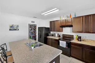 885 Freedom Blvd, Davenport, FL 33837 - Photo 9