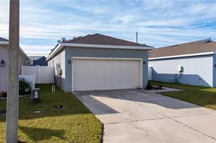 2893 Whispering Trails Dr, Winter Haven, FL 33884 - Photo 3