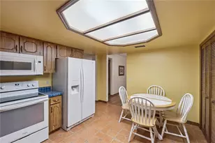 2867 Longleaf Ct, Kissimmee, FL 34746 - Photo 9