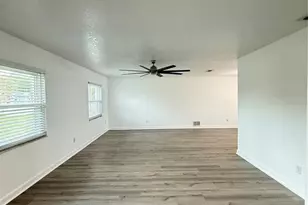 1809 Paradise Dr, Kissimmee, FL 34741 - Photo 3