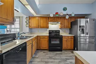 2104 Winslow Dr, Orlando, FL 32812 - Photo 5