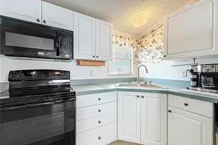 980 7th St NW, Largo, FL 33770 - Photo 15