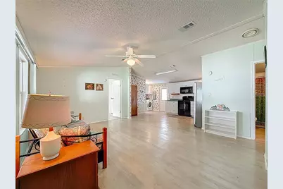 980 7th Street NW #43, Largo, FL 33770 - Photo 9