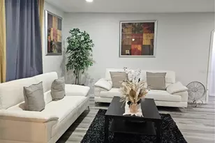 1745 Foxcreek Ln, Apopka, FL 32703 - Photo 7