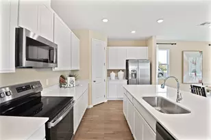 2526 29th Ln E, Palmetto, FL 34221 - Photo 5