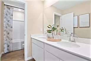 2526 29th Ln E, Palmetto, FL 34221 - Photo 9