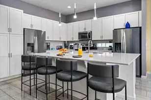 8013 Oak Shadow Ct, Davenport, FL 33837 - Photo 7