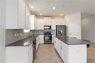 1651 Chatsworth Cir, Saint Cloud, FL 34771 - Photo 9