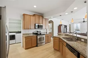 3014 Zander Dr, Grand Island, FL 32735 - Photo 5