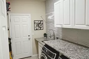 8761 Hinsdale Heights Dr, Polk City, FL 33868 - Photo 5