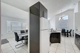 1526 Gulf Vue Dr, Haines City, FL 33844 - Photo 9