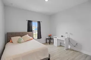 817 Desmoines Pl, Kissimmee, FL 34759 - Photo 13