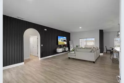 817 Desmoines Place, Kissimmee, FL 34759 - Photo 3