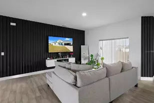 817 Desmoines Pl, Kissimmee, FL 34759 - Photo 5