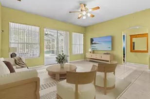 722 Tahiti Dr, Kissimmee, FL 34758 - Photo 5