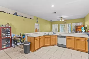 722 Tahiti Dr, Kissimmee, FL 34758 - Photo 11